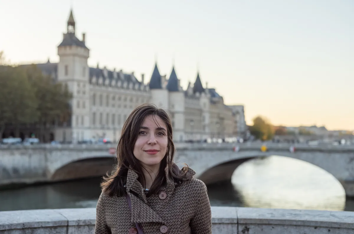 Tugce in Paris, by the Seine